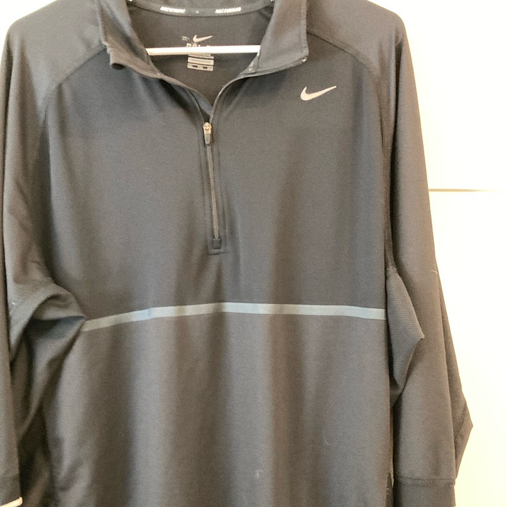 Nike Black Performance dri-fit  Jacket with Mock Neck size XXL. Perfect  weather